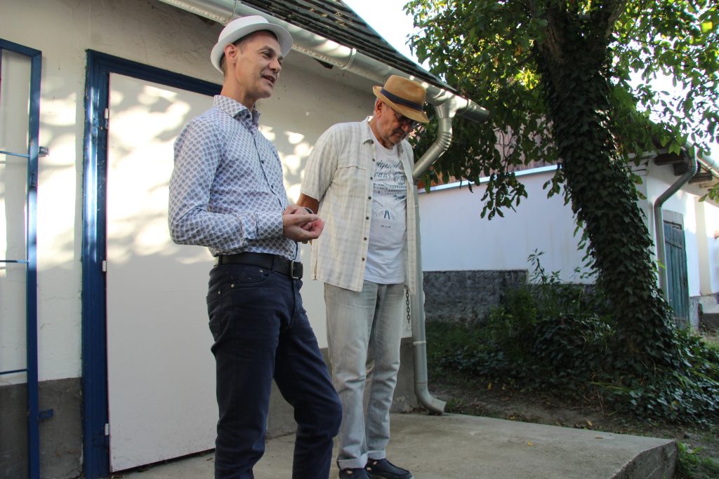 Kammerlohr Kováts László – Ez az én asztalom